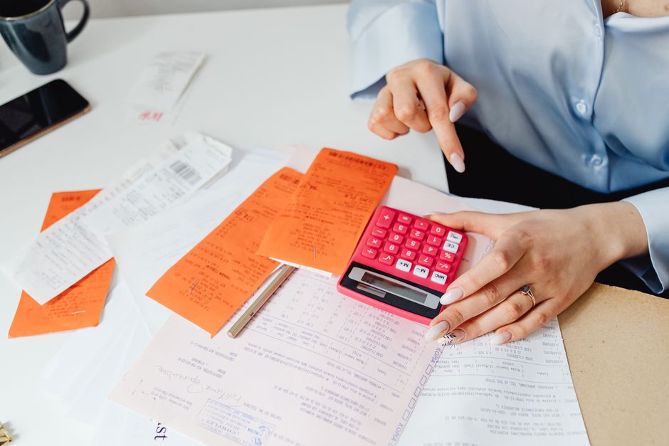 The Solo Consultant’s Guide to Managing Cash Flow and Quarterly Taxes