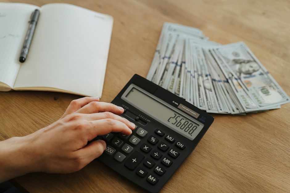 How to Build a Retirement Income Floor That Protects Essential Expenses